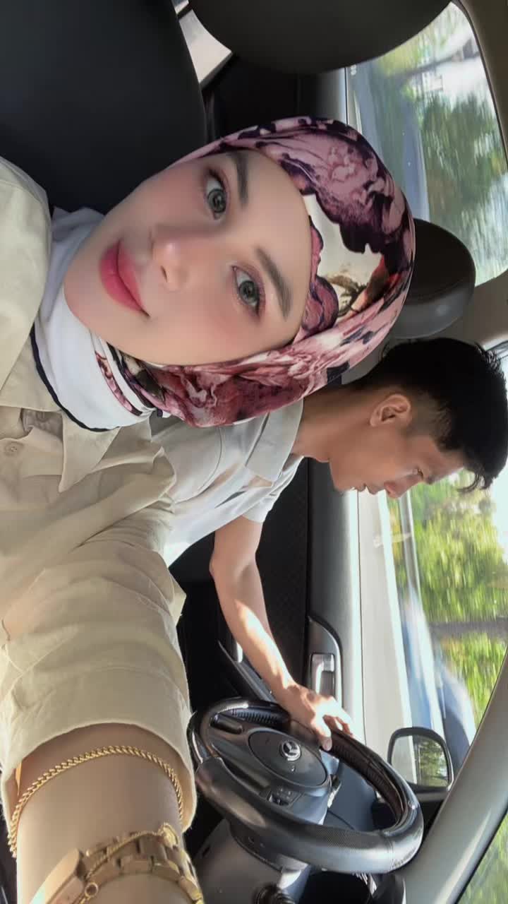 @𝒽𝒶𝓏𝒾𝓔