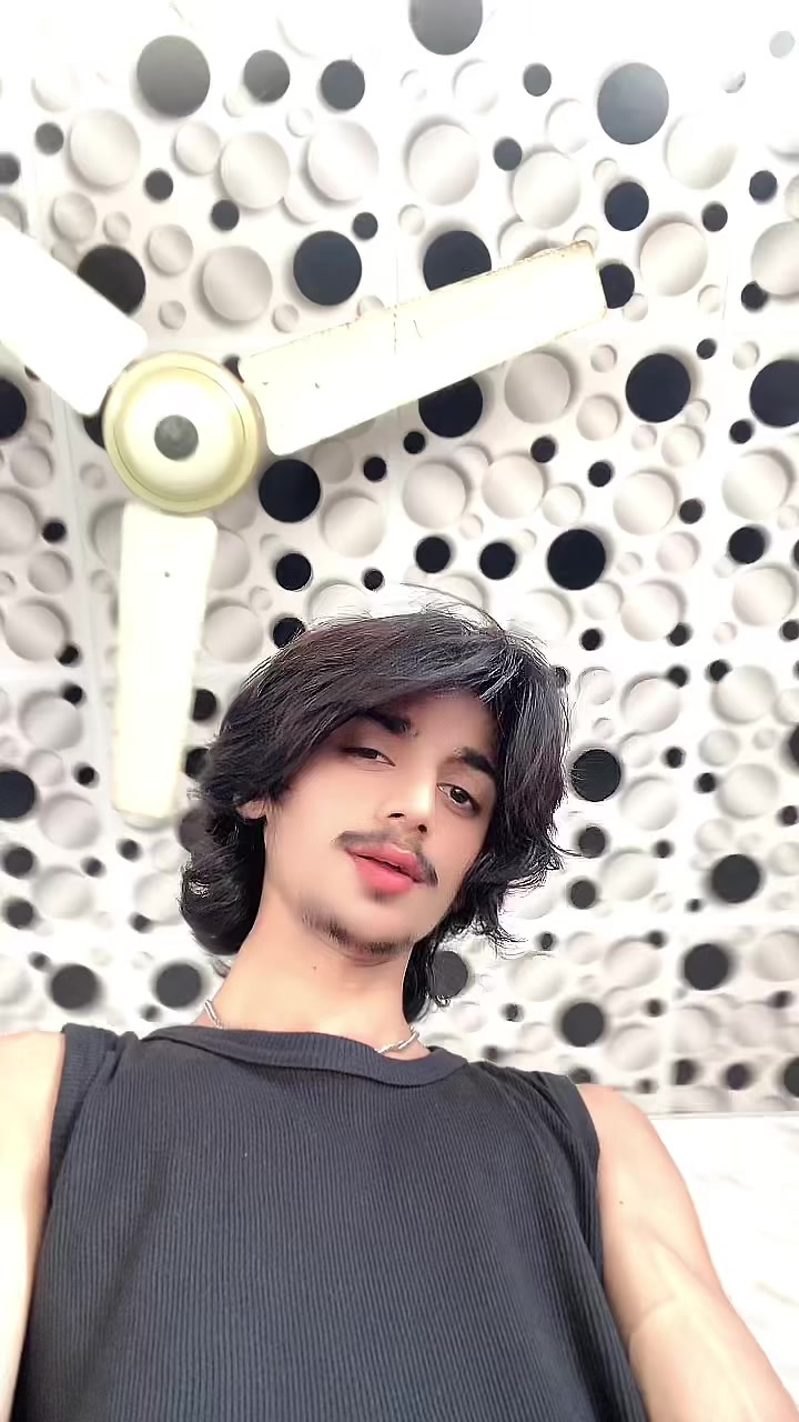 @MOoN🕶️🤏