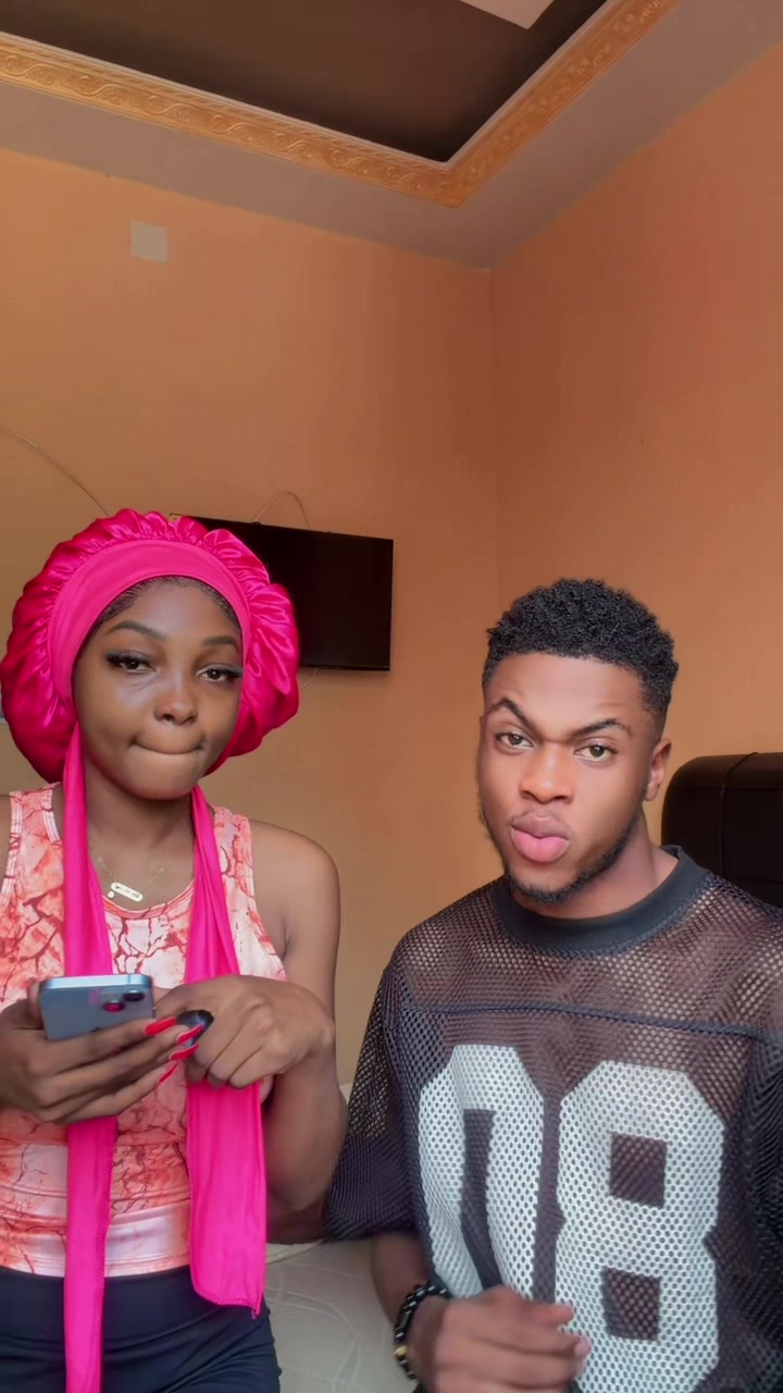 @𝑴𝒓 𝒑𝒐𝒑𝒖𝒍𝒂𝒊𝒓𝒆 🇨🇩📌