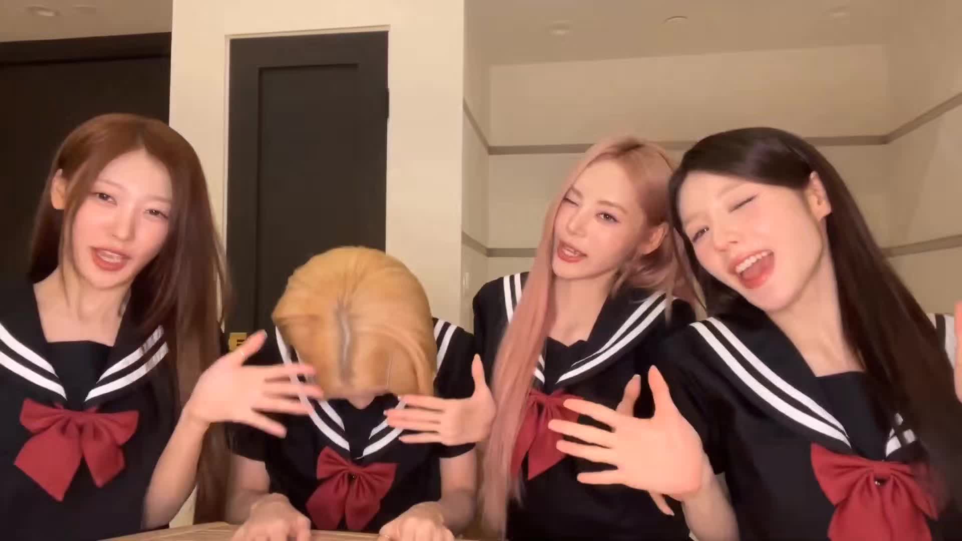 @LOOΠΔ