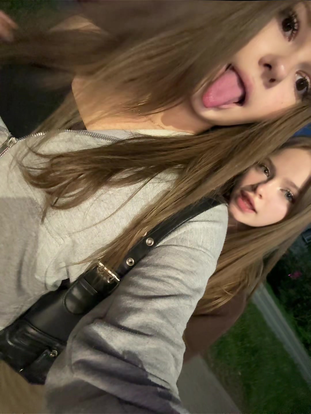 @vikkyqsqw