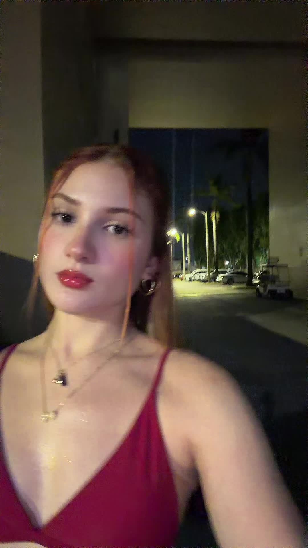 @Baby Gómez