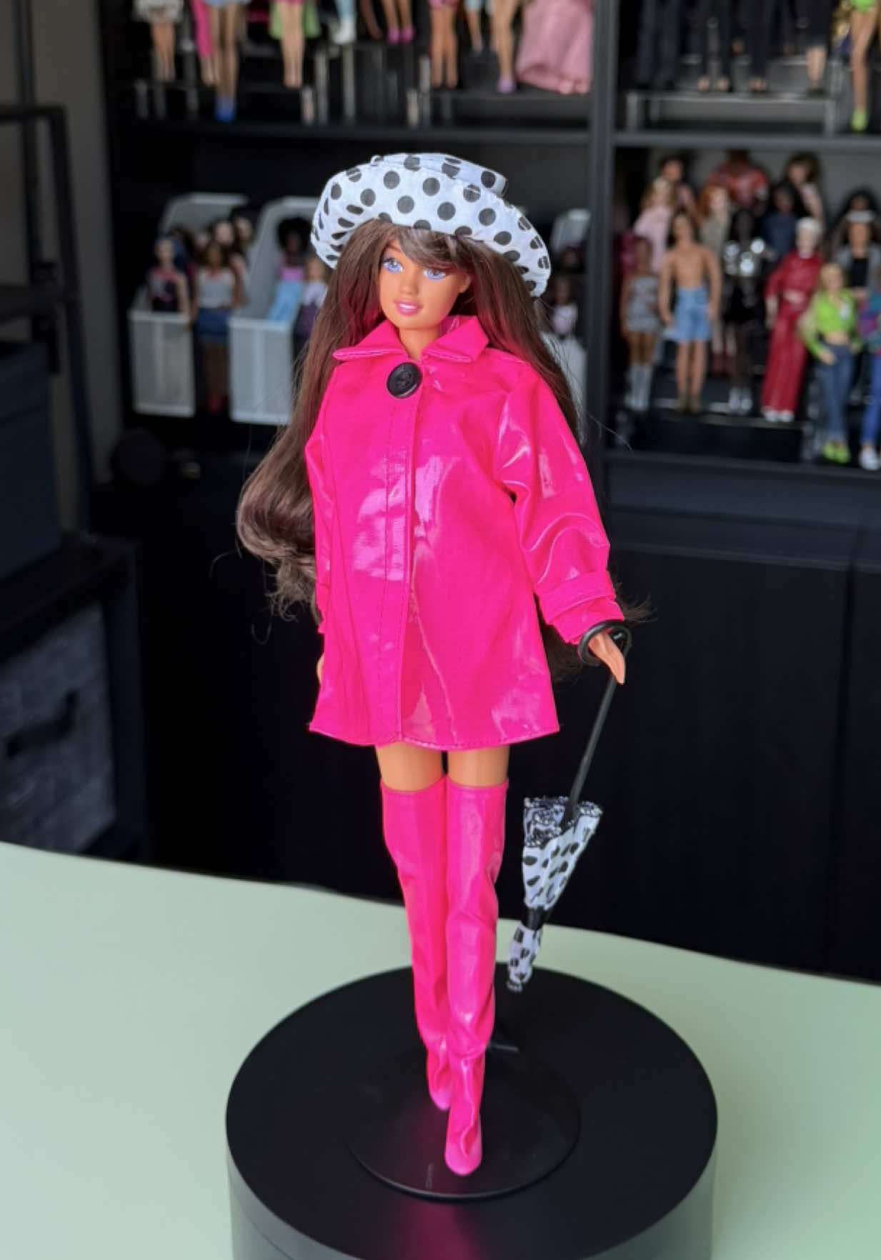 @Vin ꕤ Doll Addiction 📸
