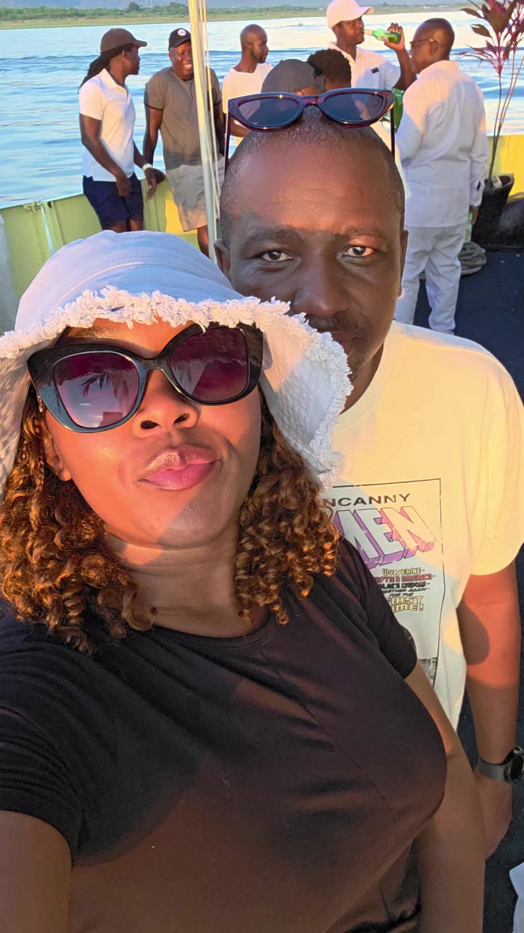 @Tinotenda Makechemu 🇿🇼🇶🇦