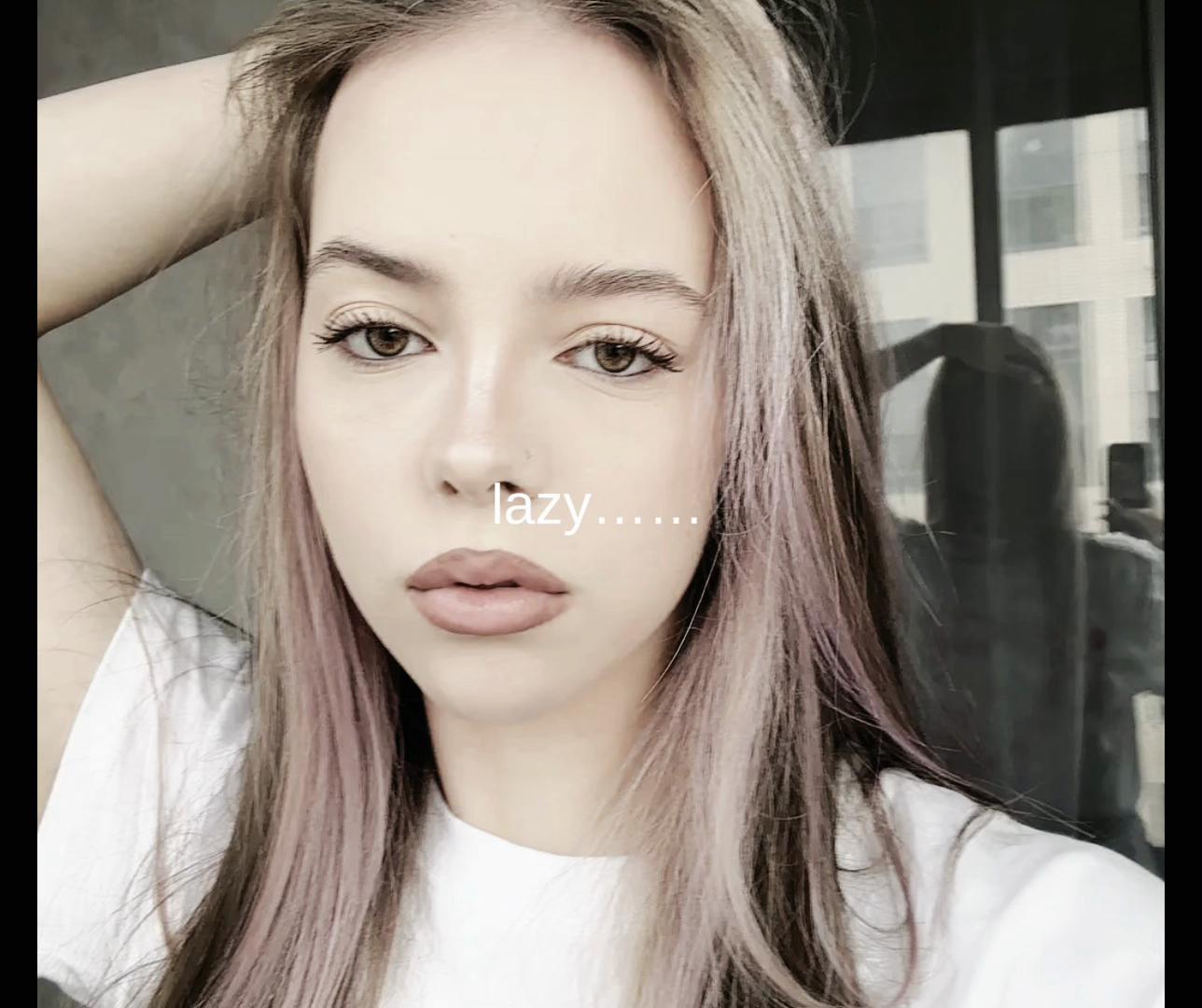@полина🤲🏻