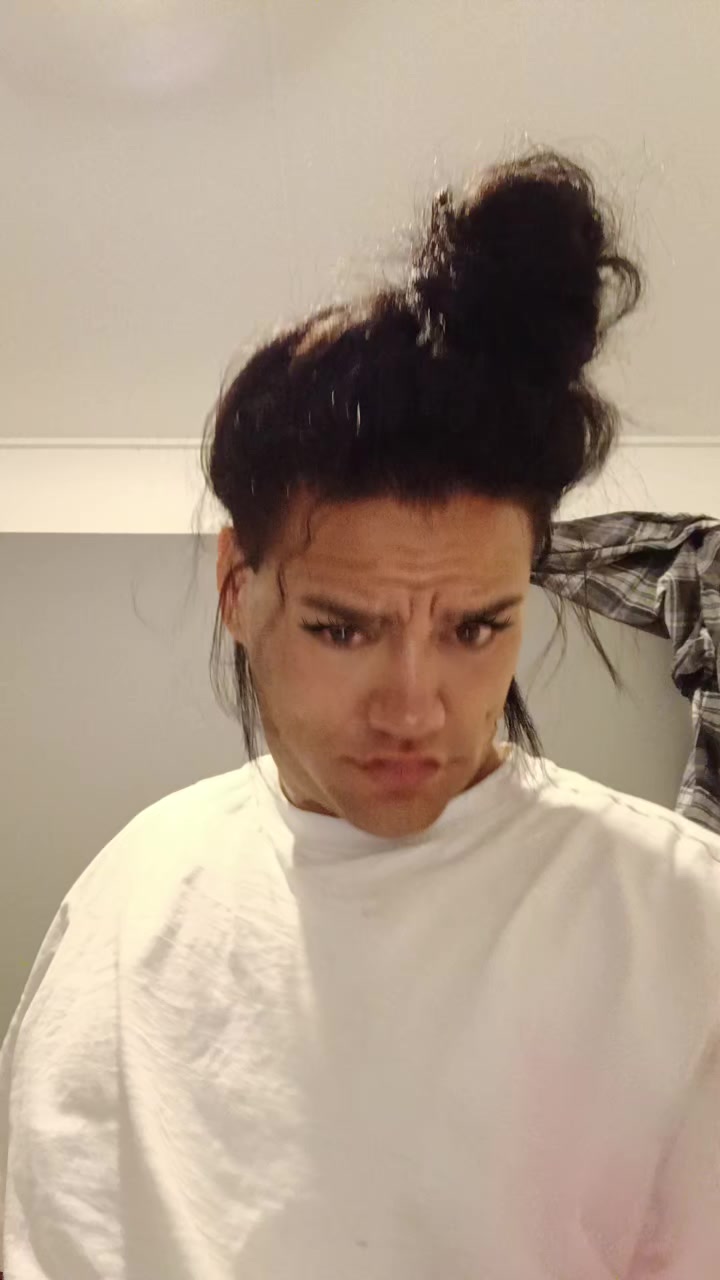 @Eahbitch