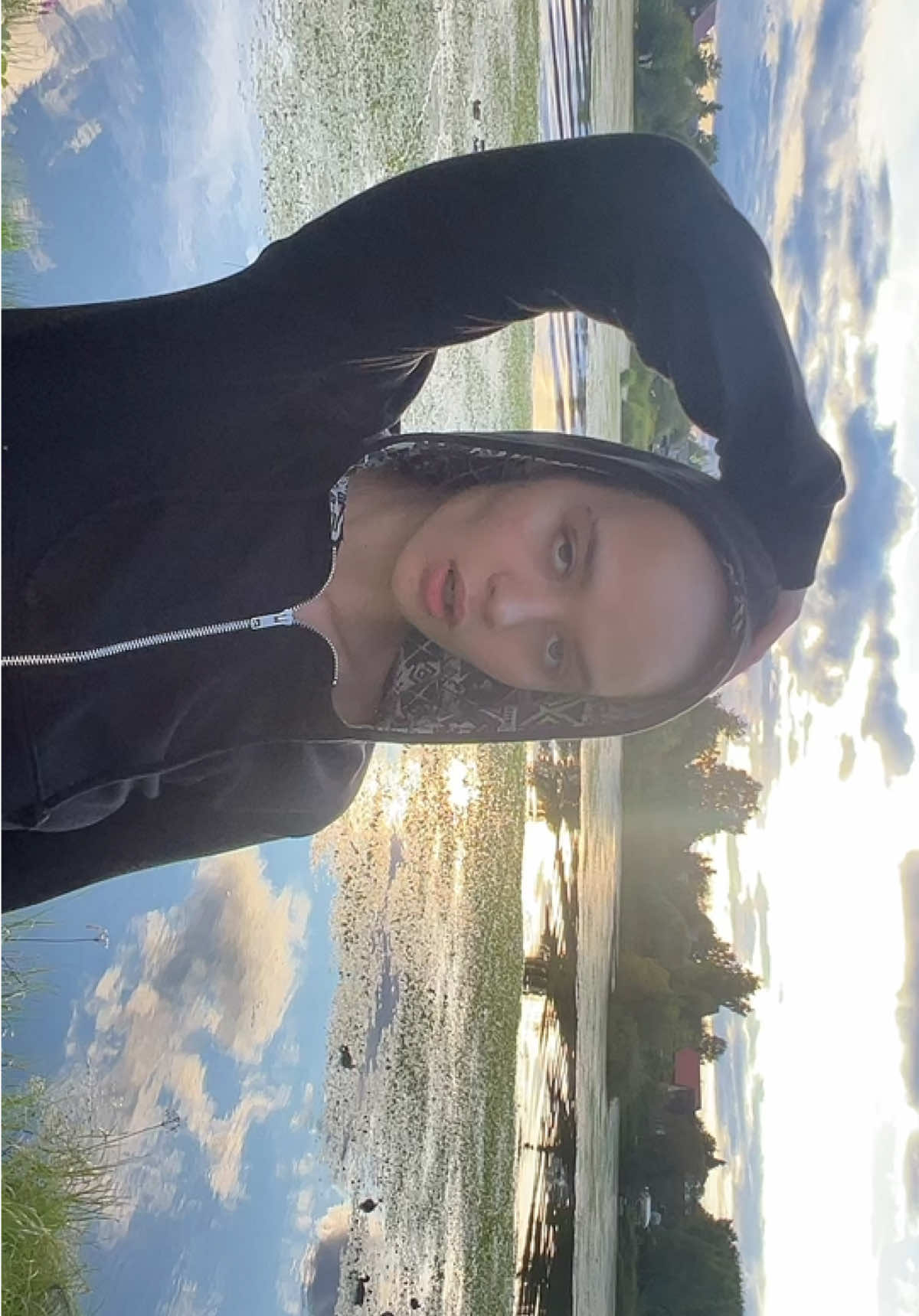 @nevalyashkaaaa