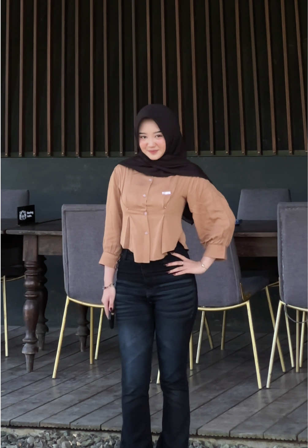 @auniaaaa