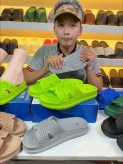 @HẬU Bán Dép