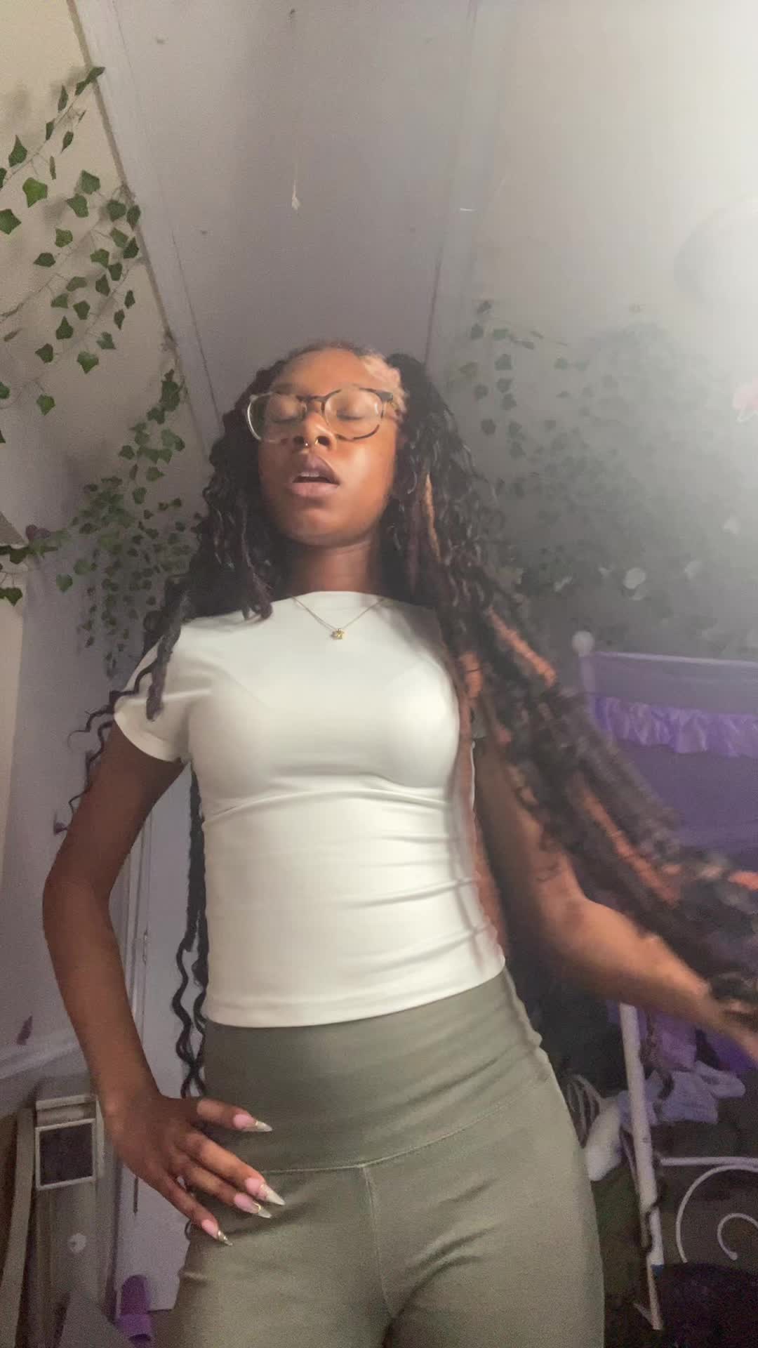 @Ari 🫧