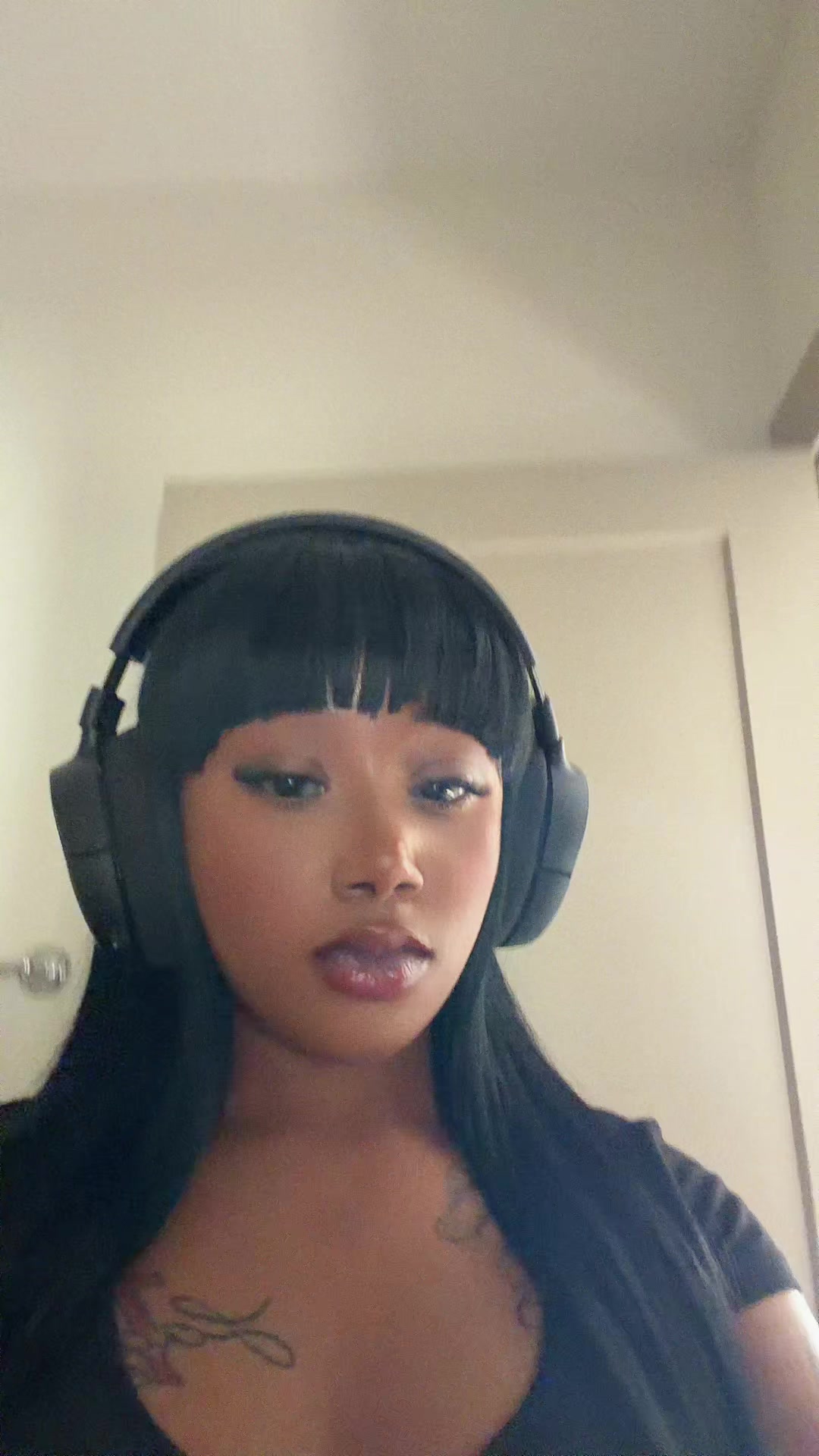@LADY7