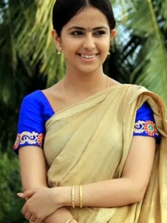 @Yasmine_banerjee ༘♡