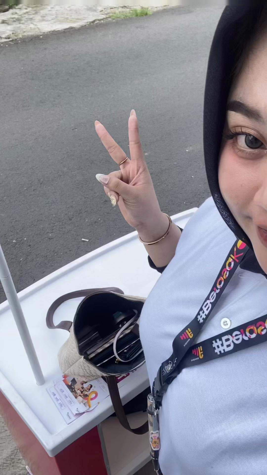@farzaalaiaa_