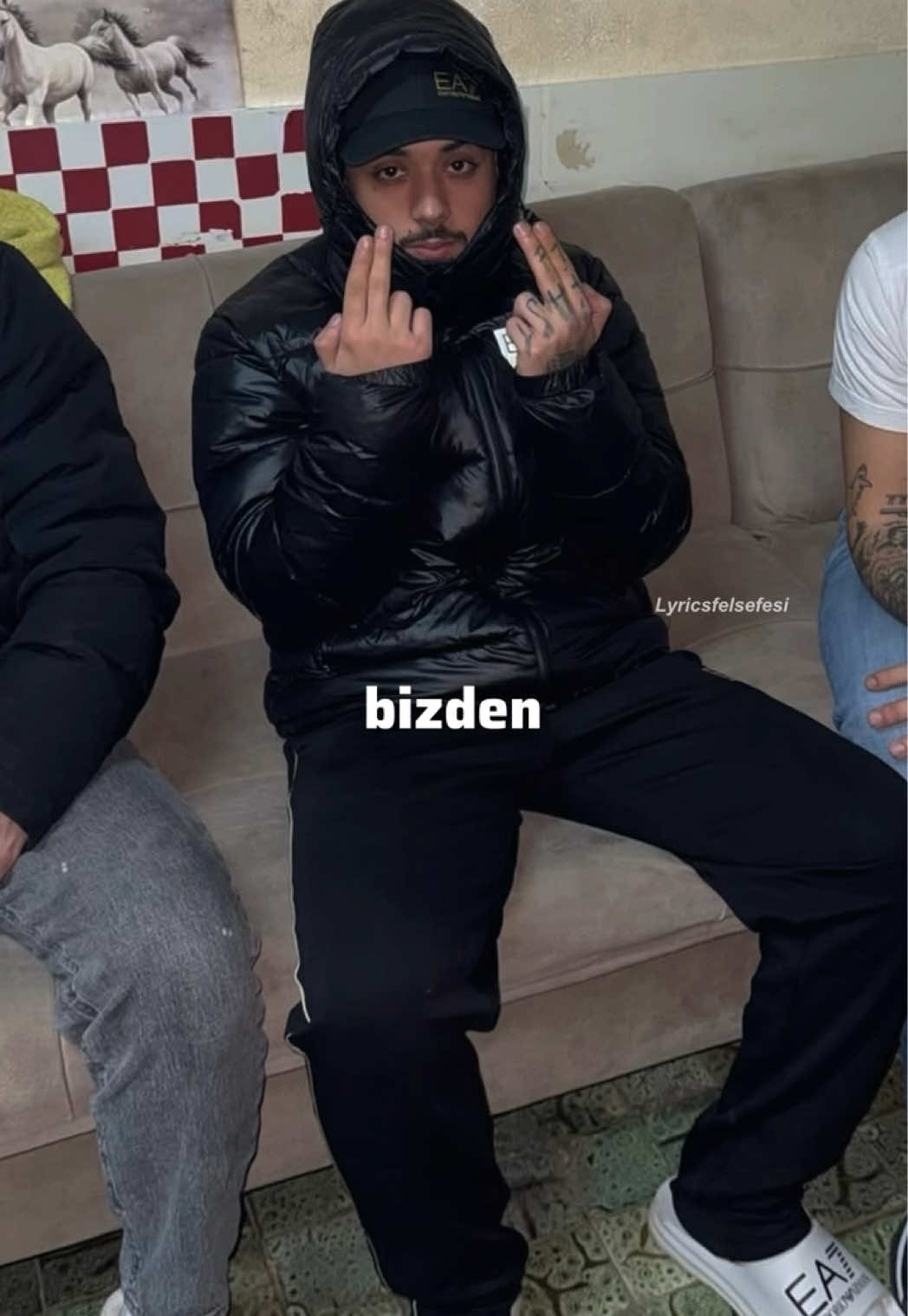 @Lyrics Felsefesi