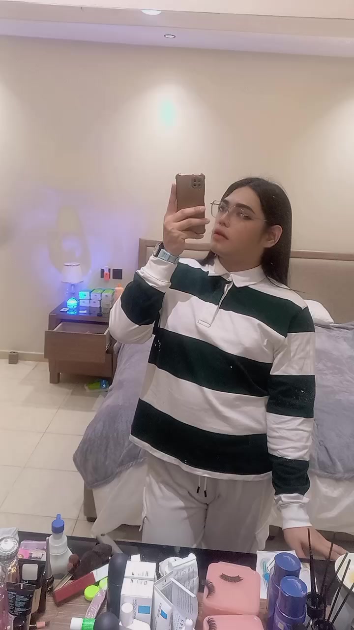 @mona_ladyboy