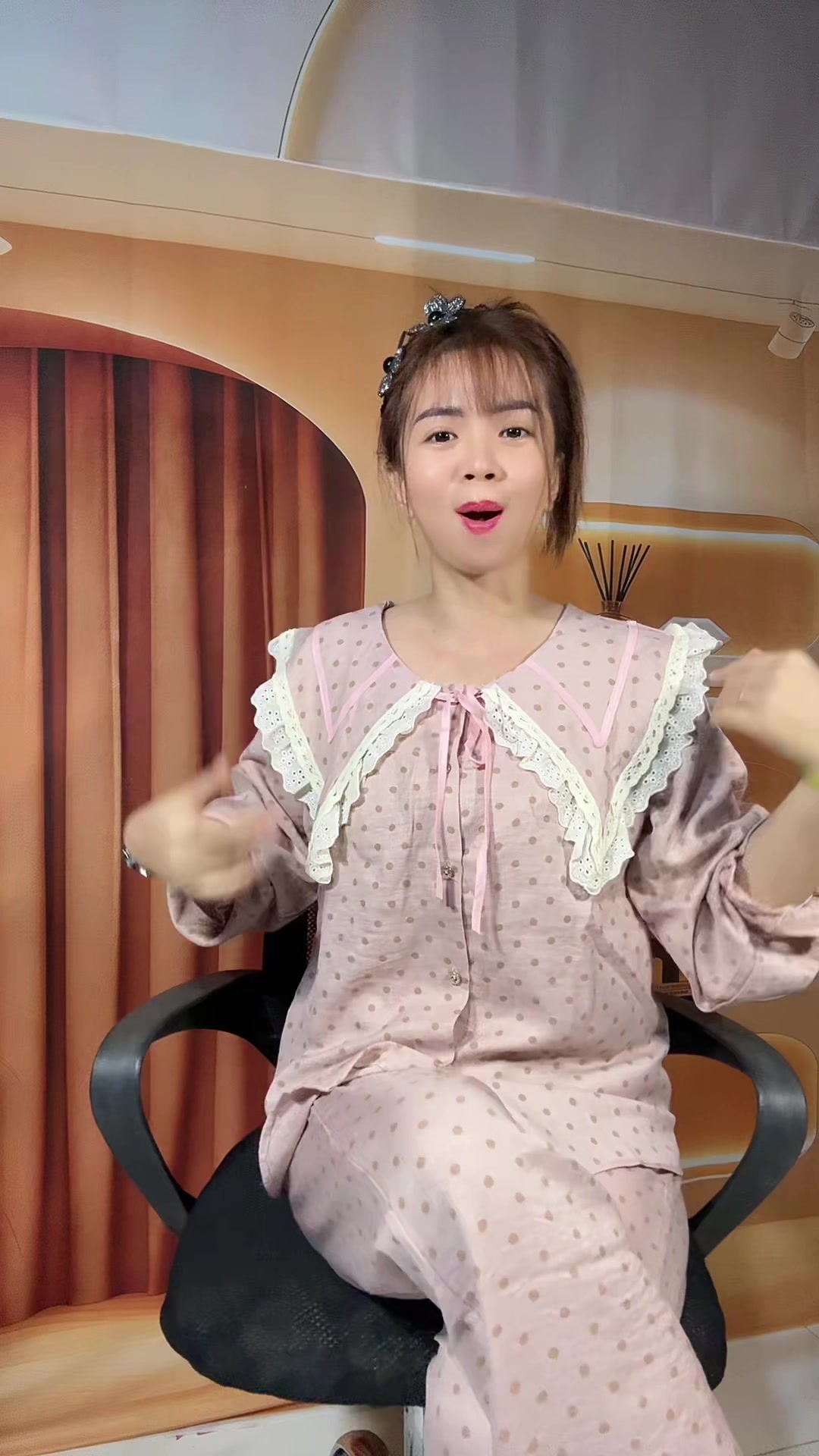 @Em Cẩm Nè