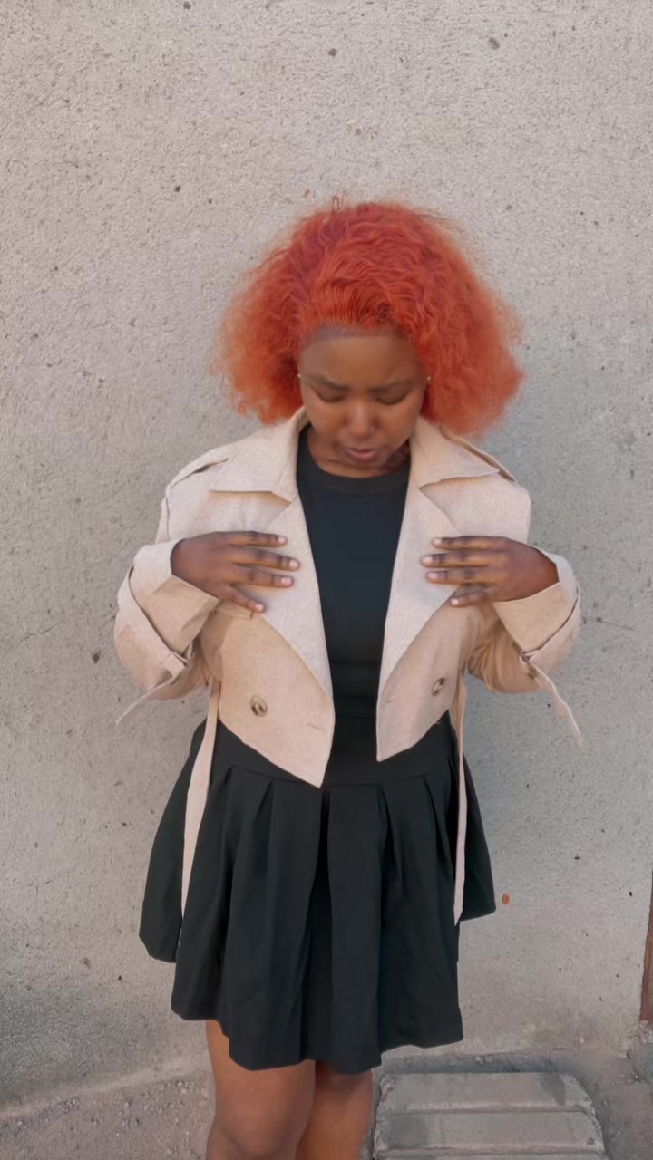 @Nomhlekhabo06