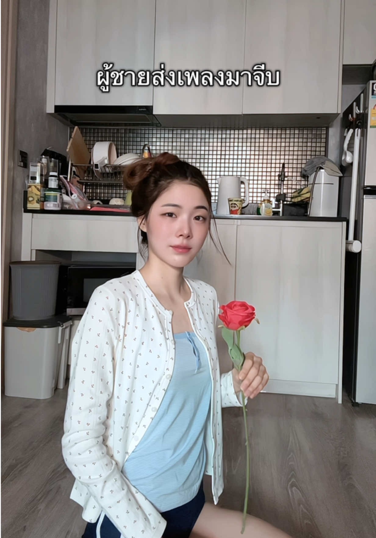 @มิ้นล้นตู้