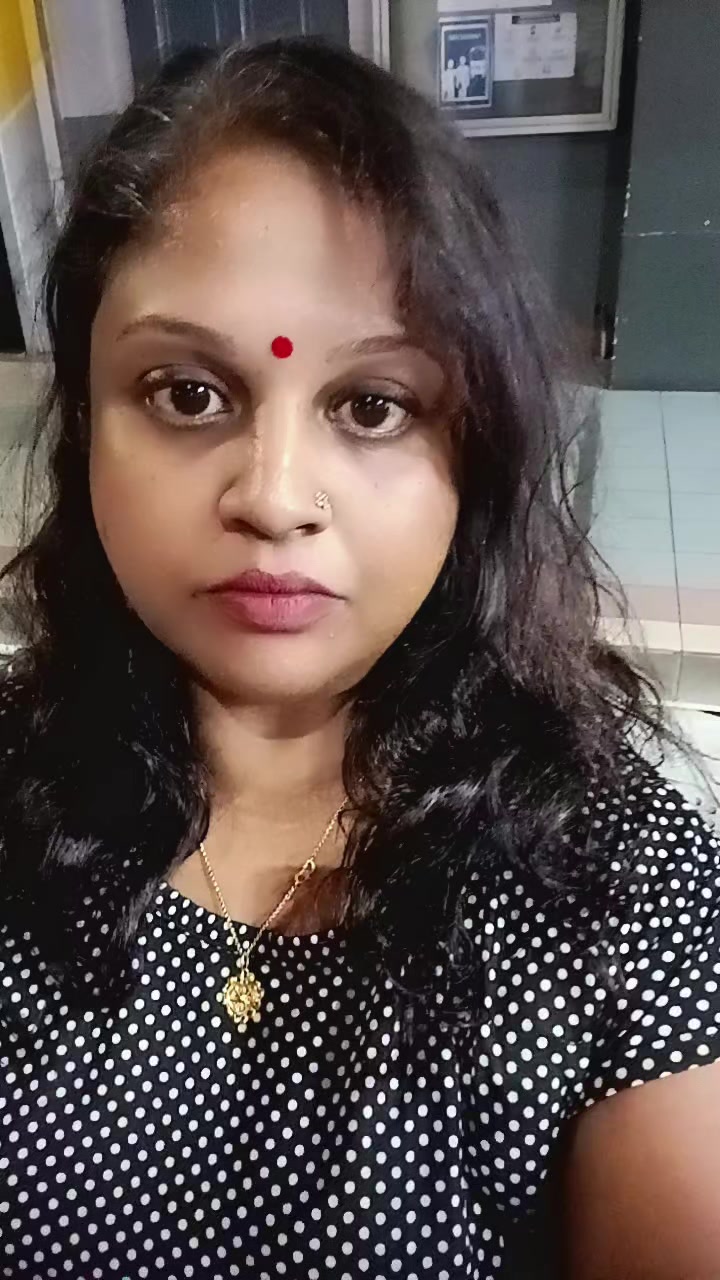 @SweethuVanie