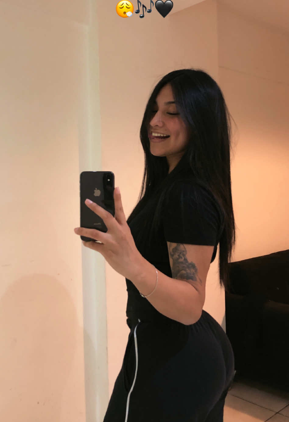 @Leli 🦂 🖤