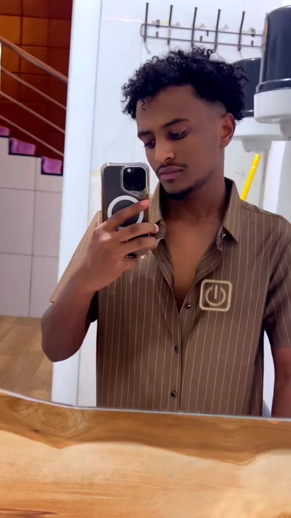 @Mr.Ąluwa🦅