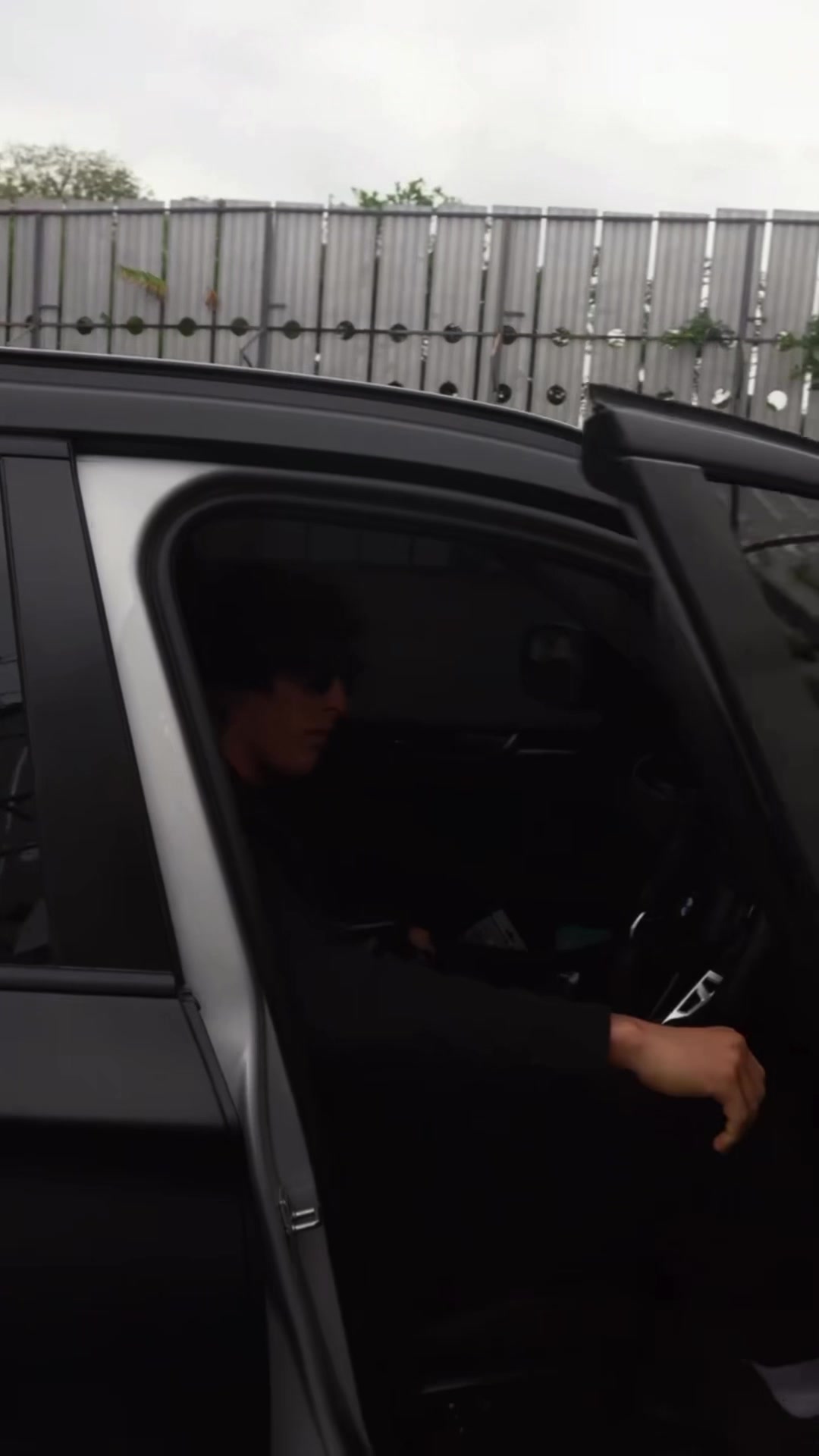 @Hkika🤫