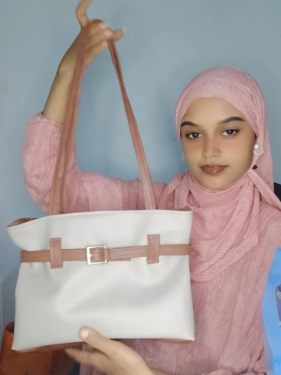 @miss creative ✨️🧵🪡✂️