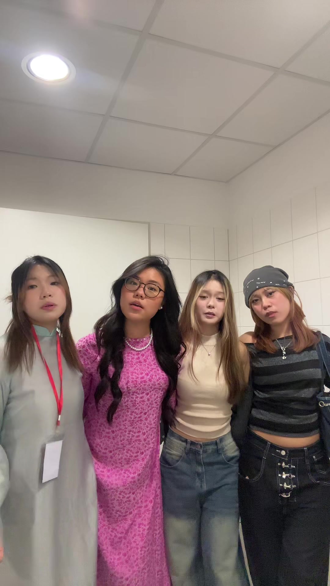 @Em có thai cứ khai anh là bố