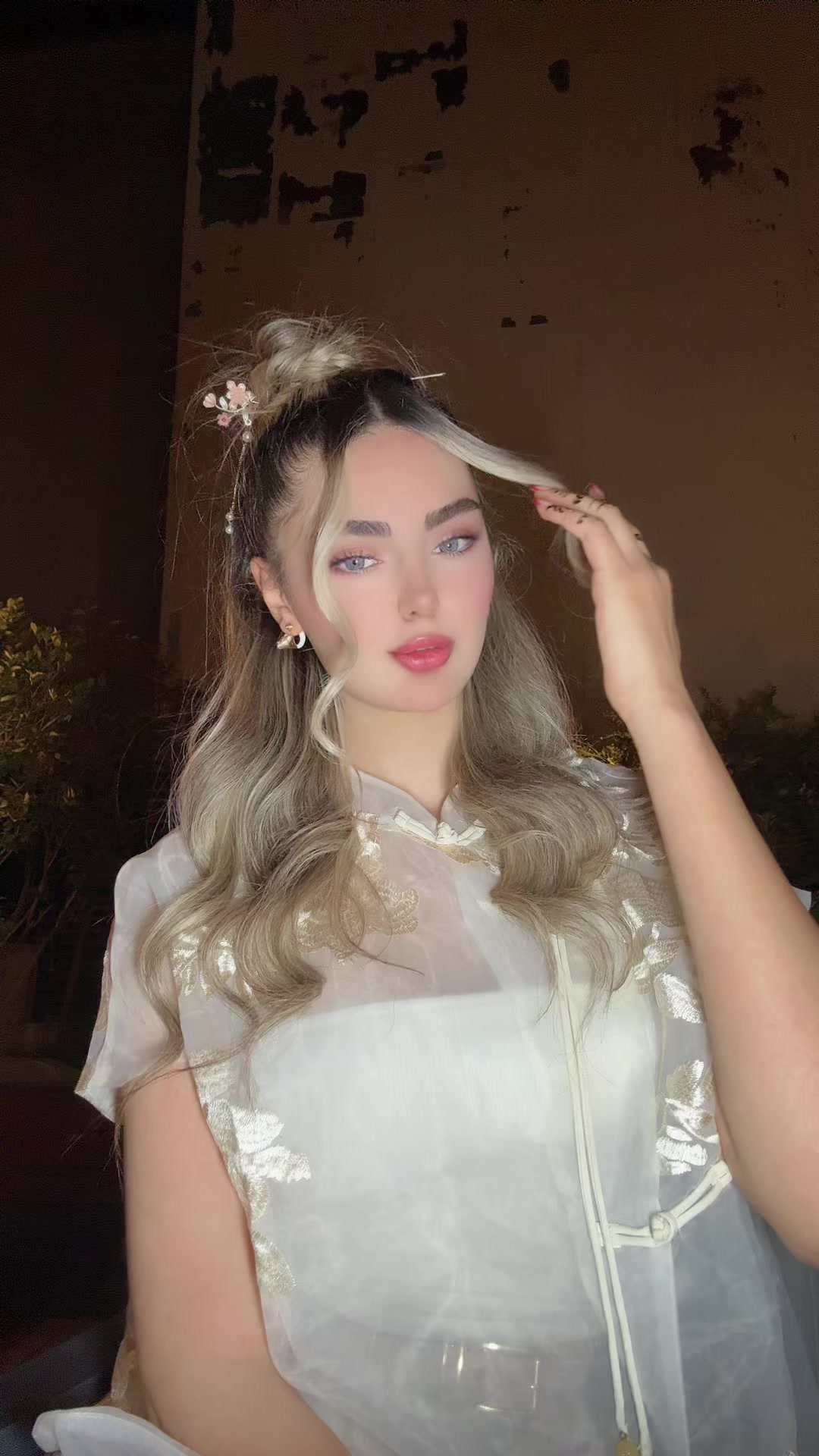 @Yasllina