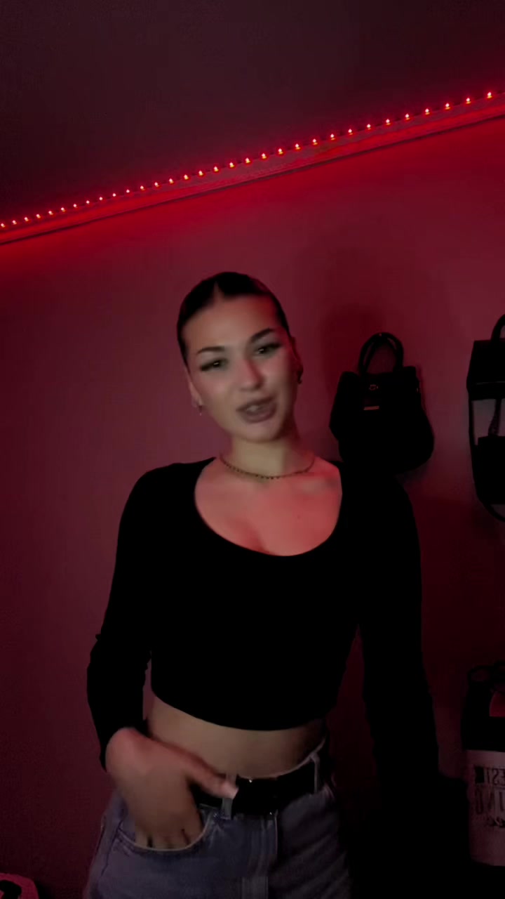 @𝓘ana⌛️