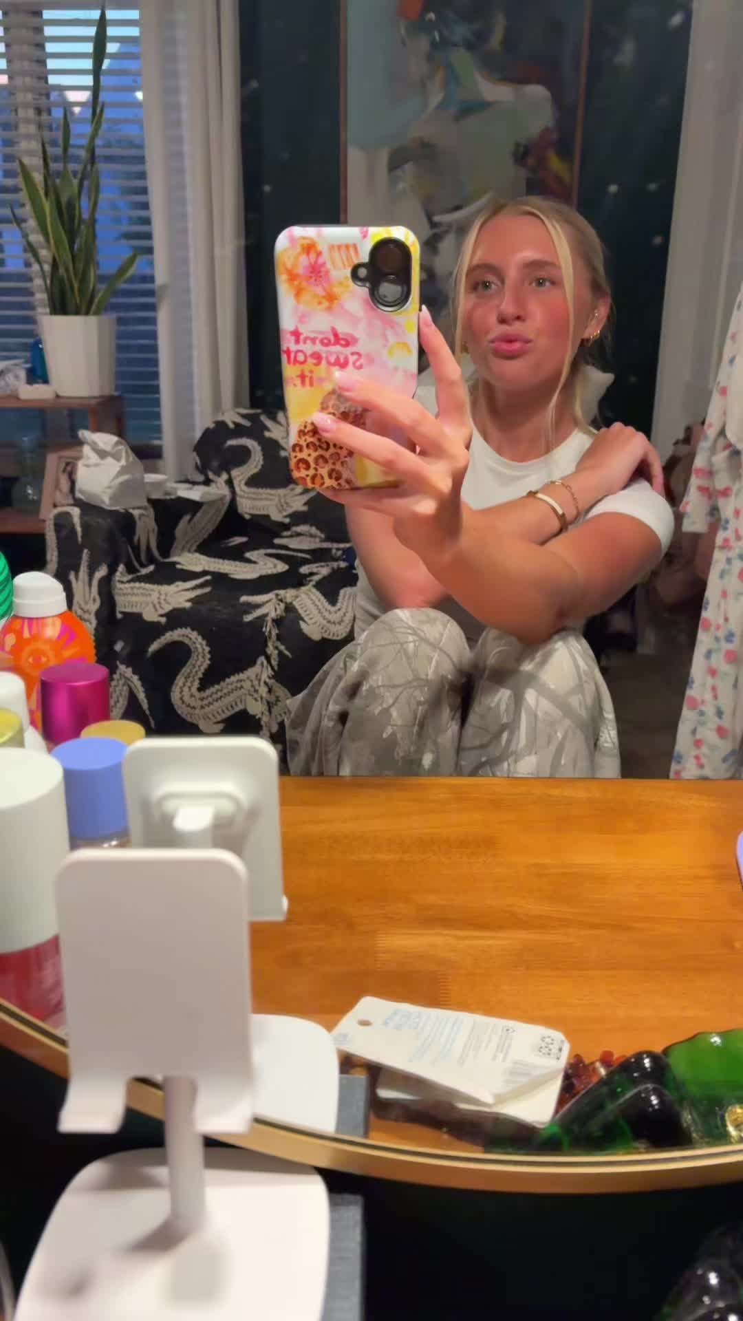 @ava g