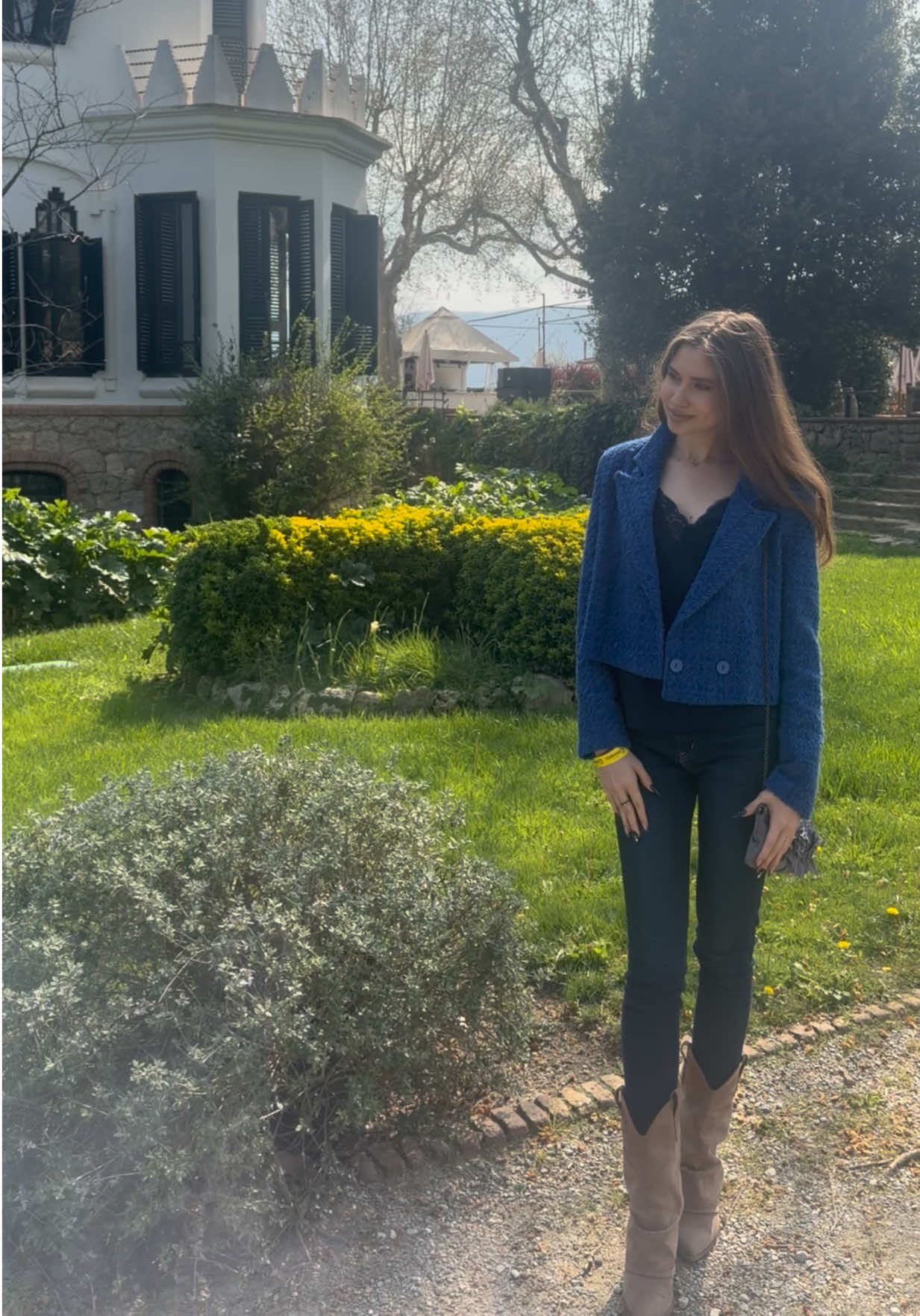 @Victoria🖤