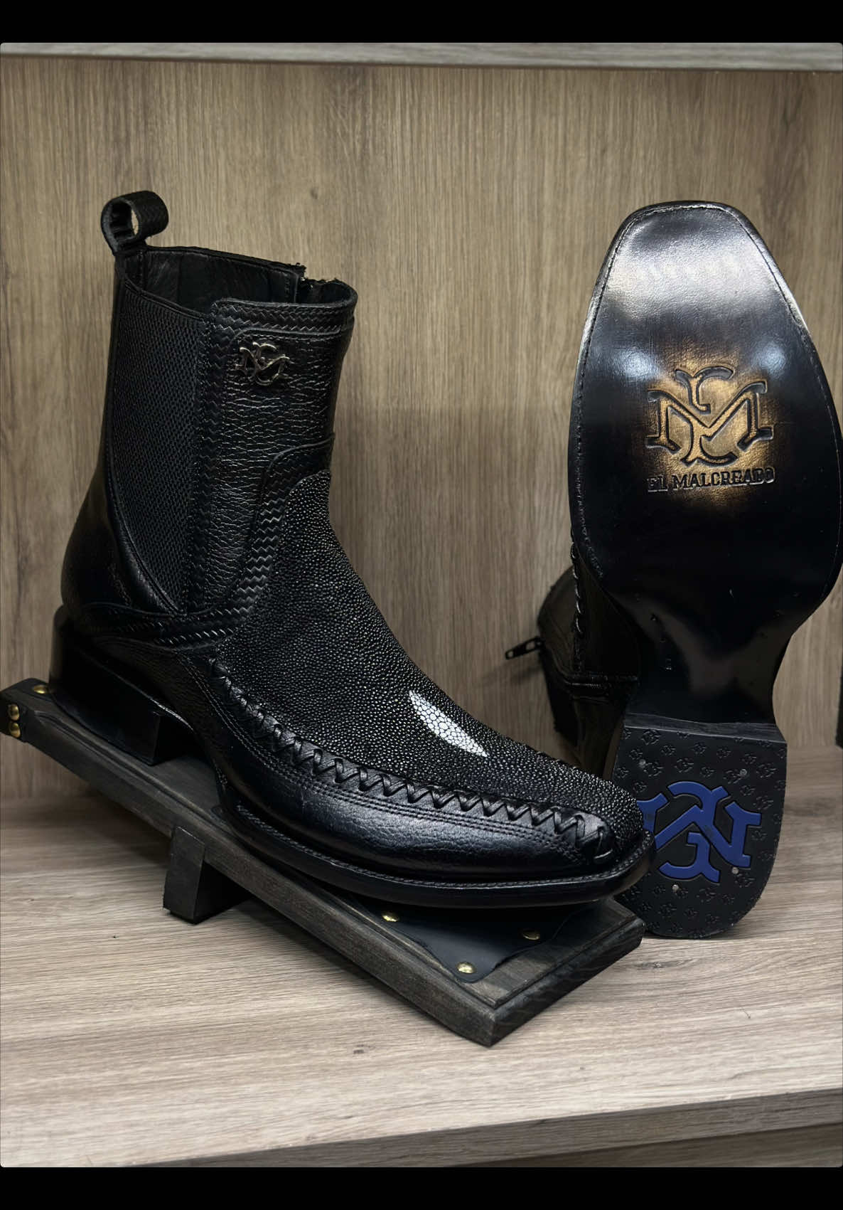 @Lara boots