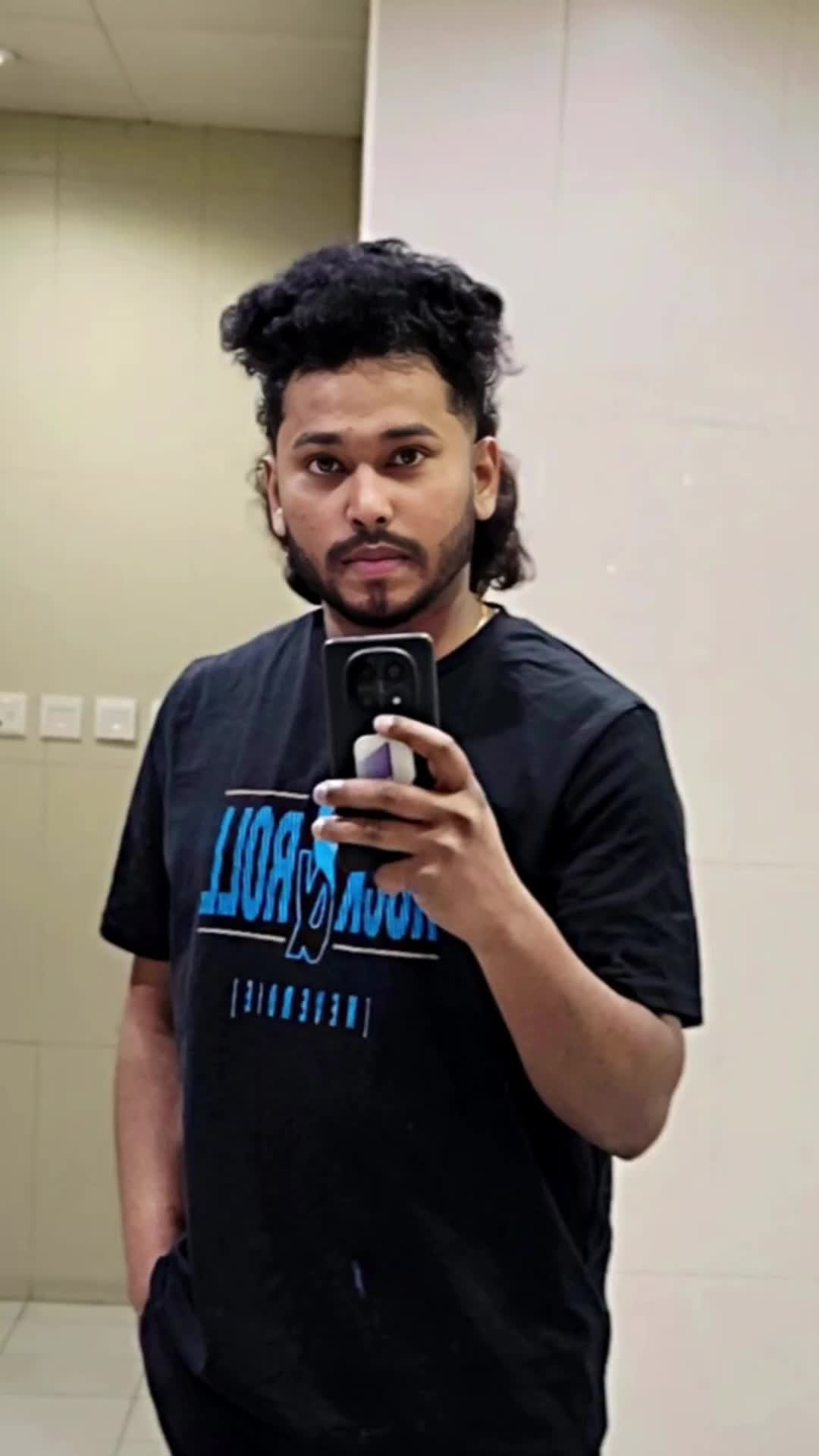 @I N D R A J I T H 🇶🇦 🇱🇰