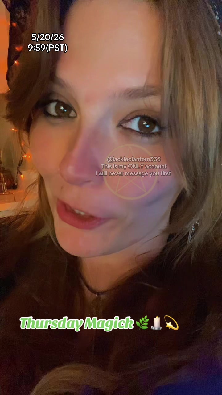 @JackieO’Lantern🕯️🔮🎃