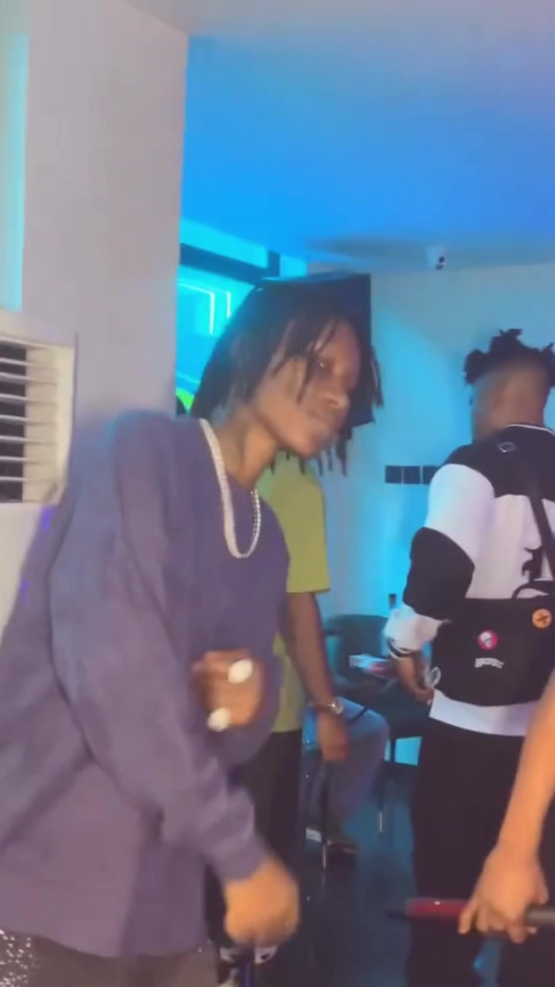@VH1P3R🐍🔫
