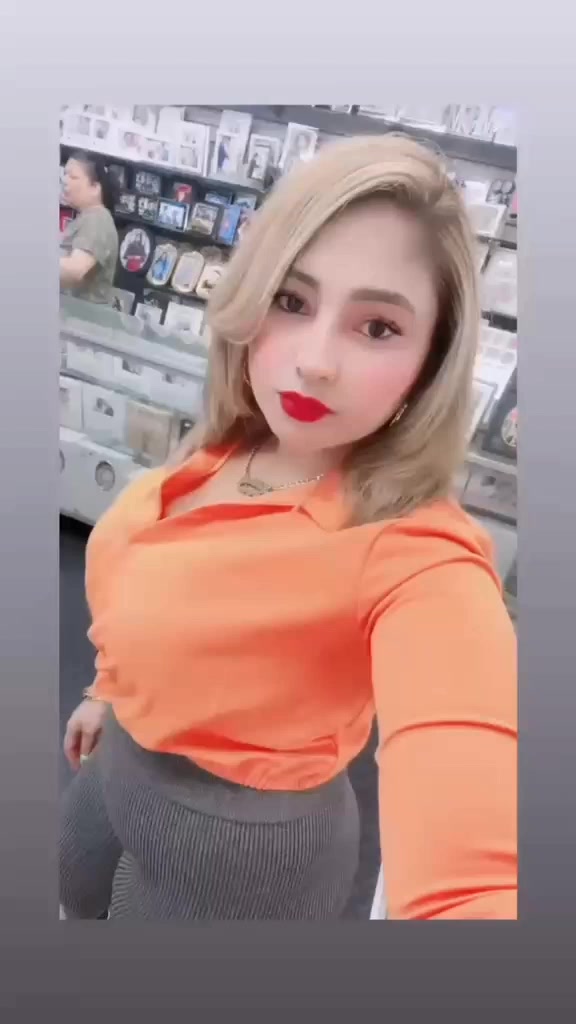 @*Mizz_Becky*