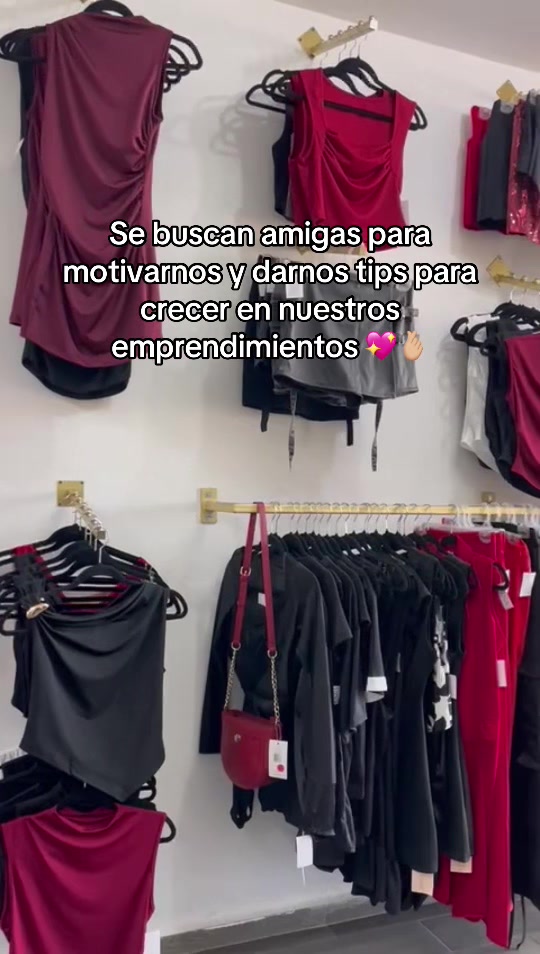 @Nallely Flores