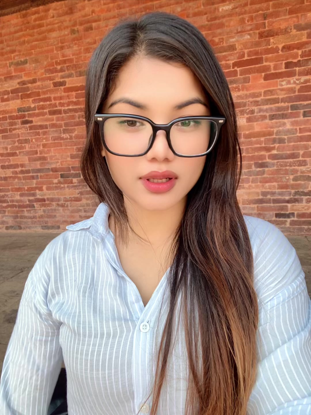 @अनुषा