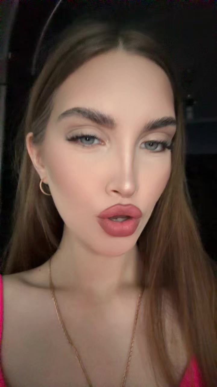@viiora000