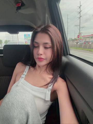 @racheldeveraa