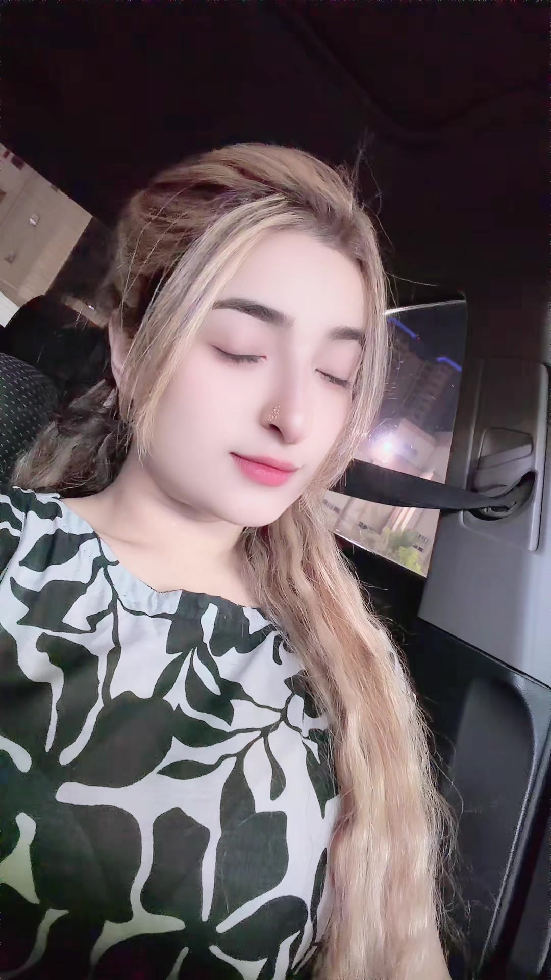 @sara khan