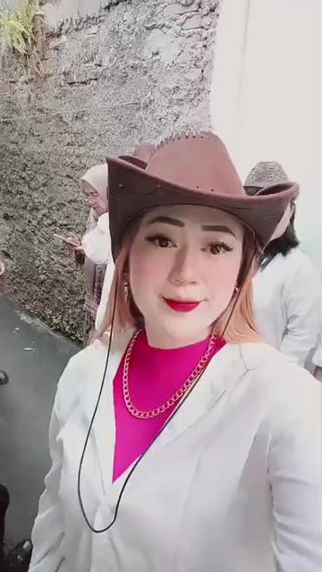 @icha.Laura