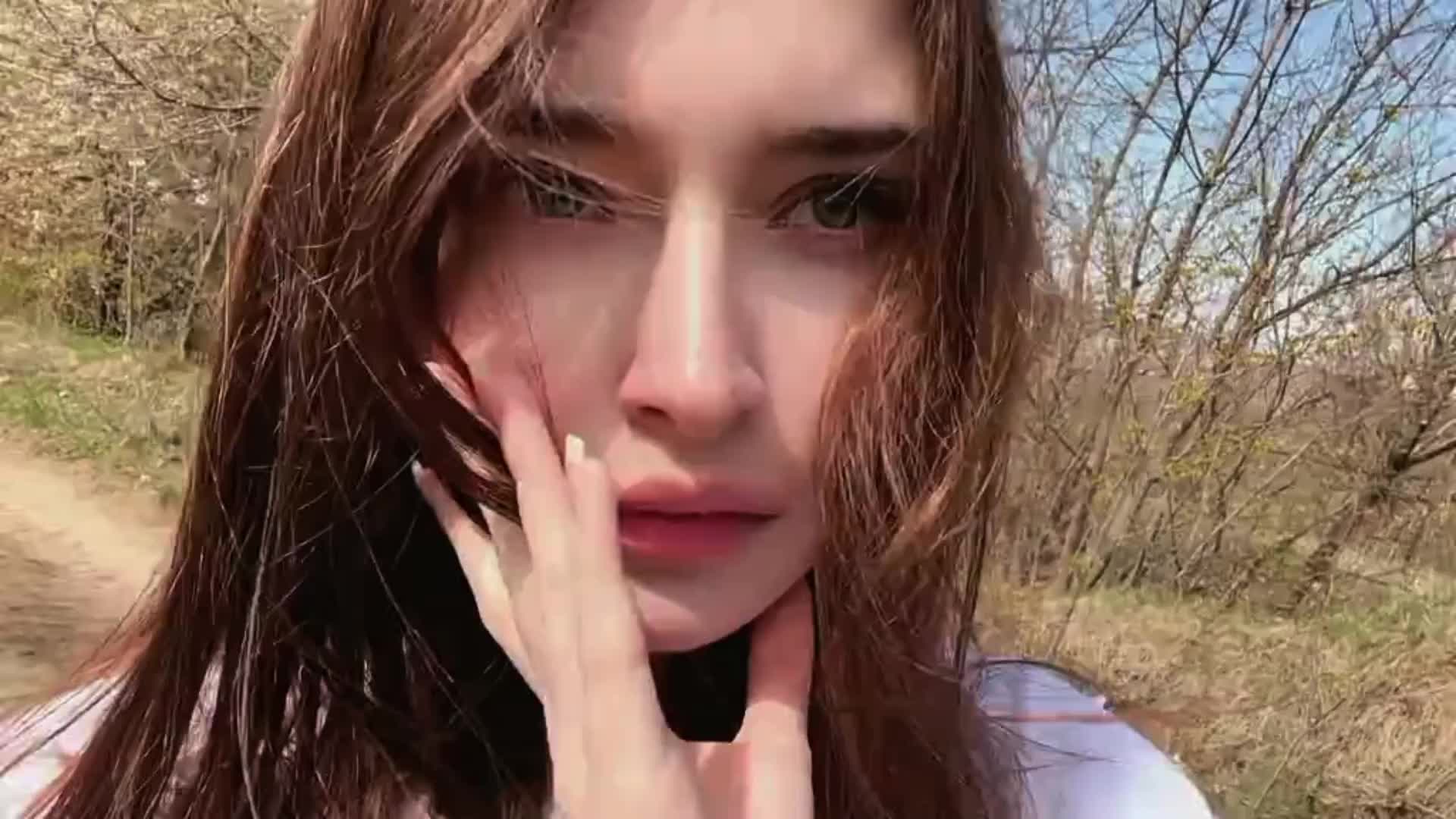 @️