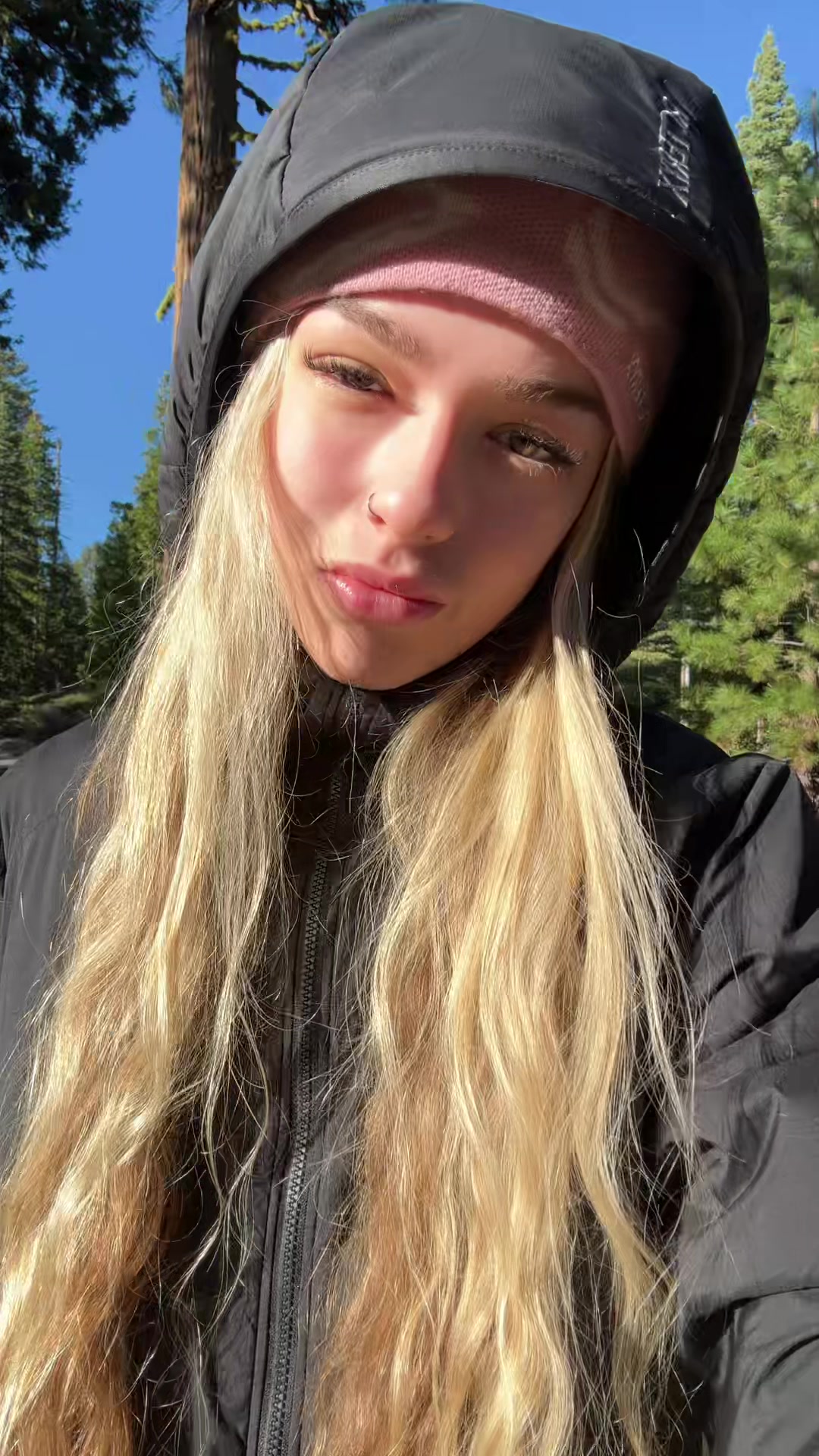 @Ava
