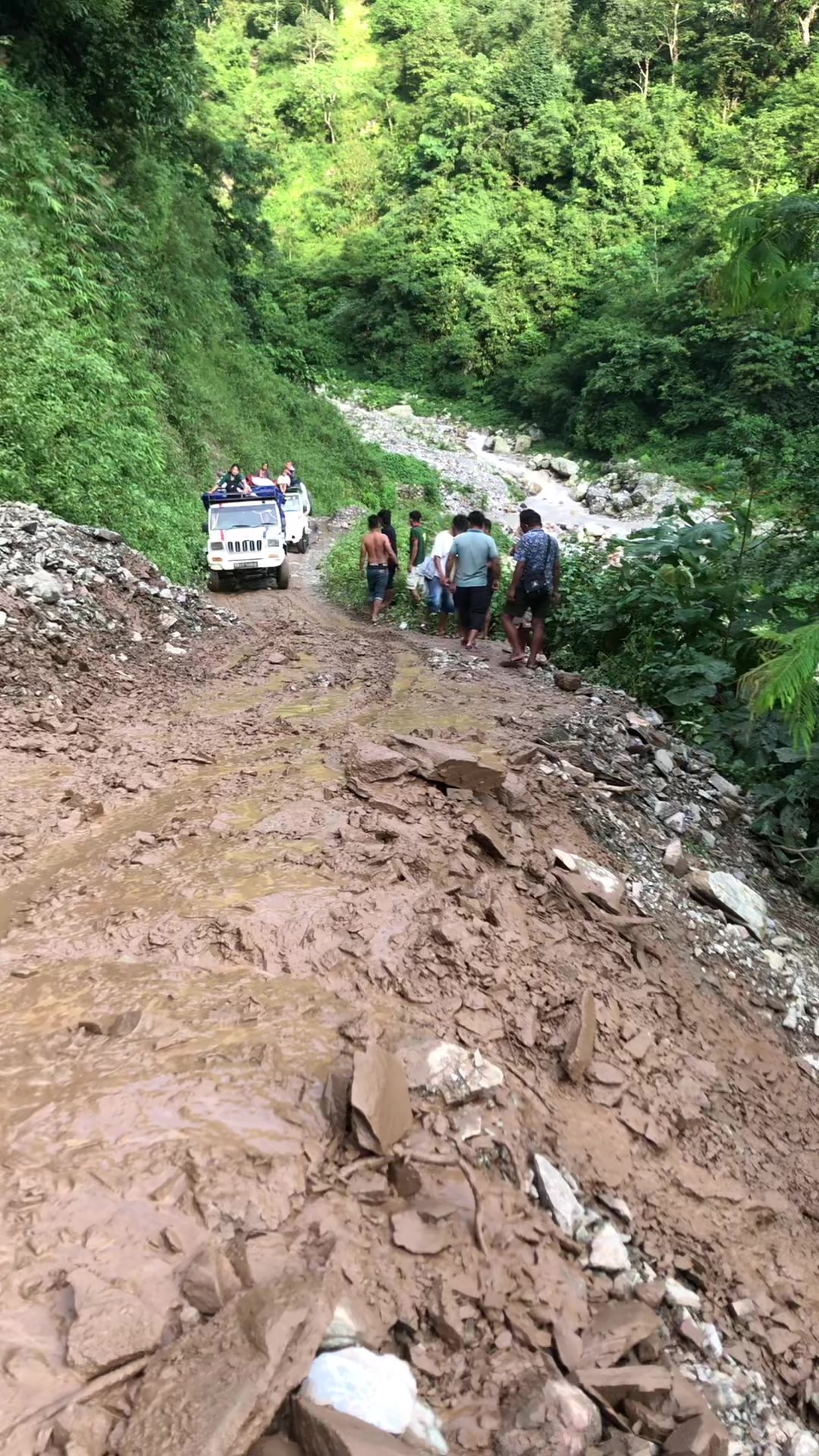 @मौसम कुलुङ