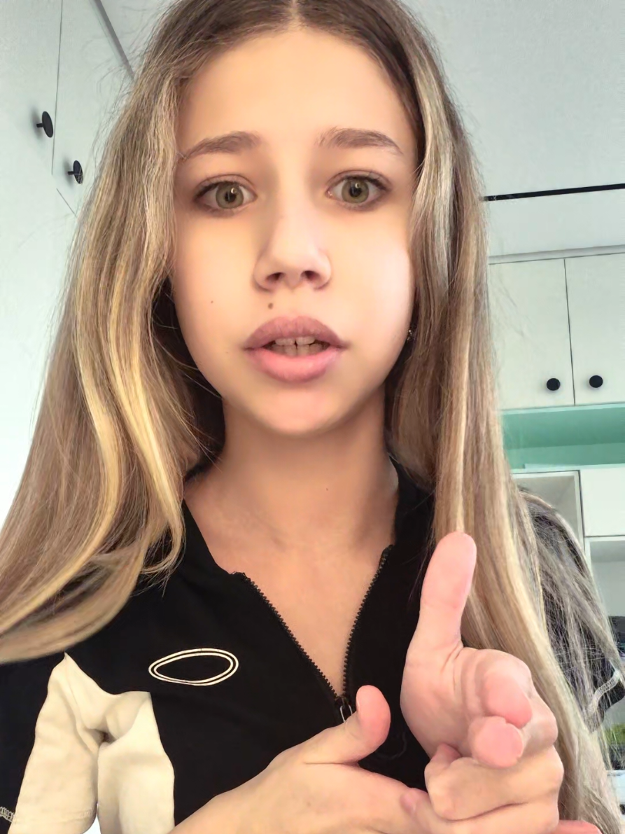 @𝑲𝒊𝒓𝒂𝒍𝒐𝒗𝒗<3