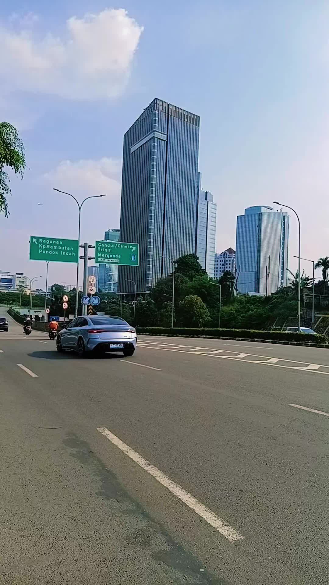 @Dari kontak anda