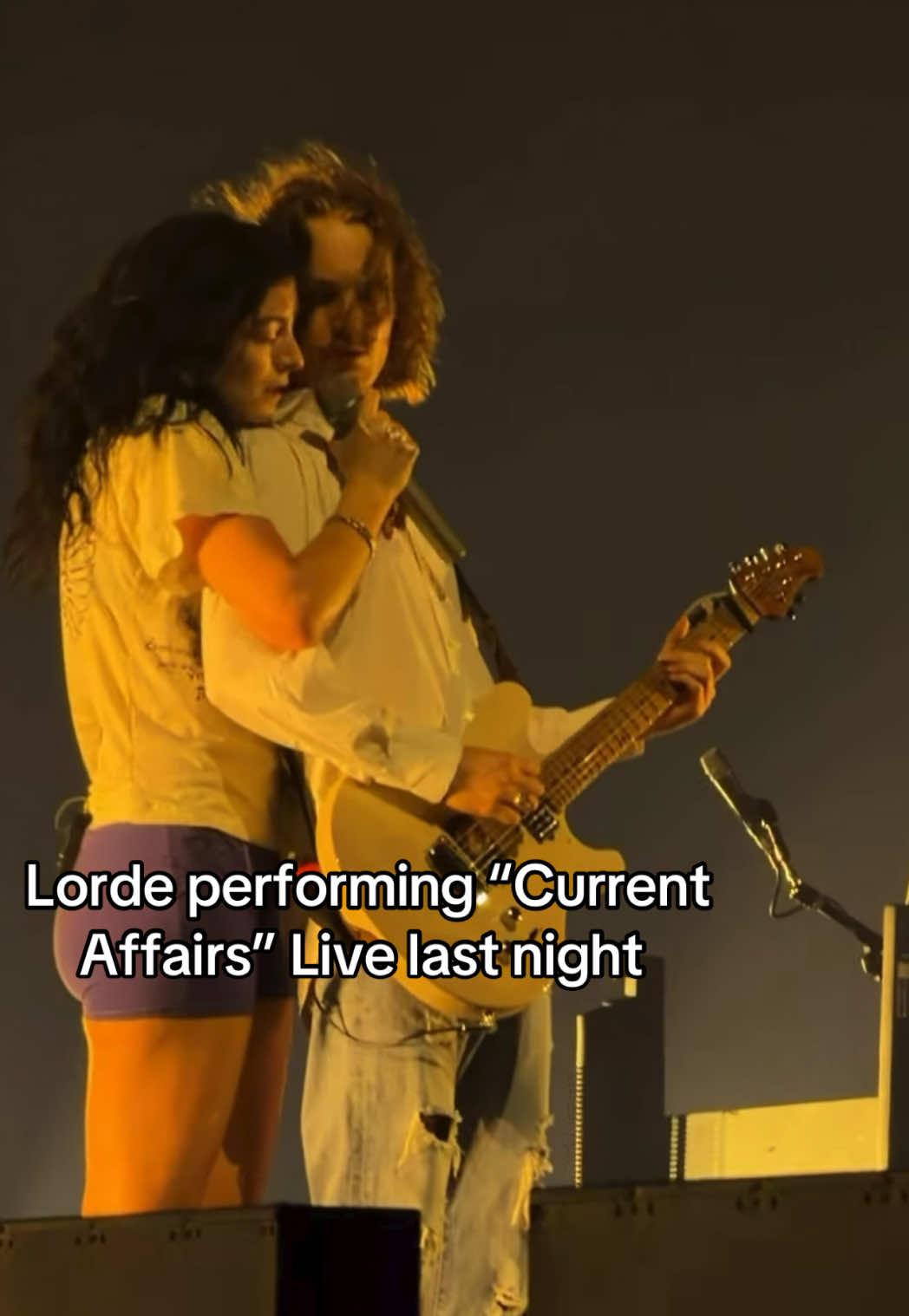 @Lorde Fanpage