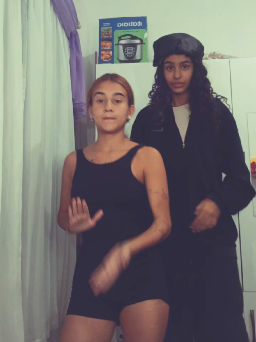 @🤸🏽♀️🖇🪱〽️❗️👡